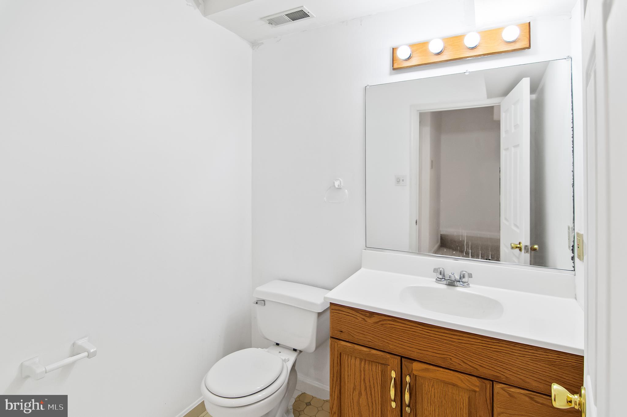 1135 Ingate Road, Unit 1135 Halethorpe, MD 21227 - Photo 23 of 29 Gallery Image 23
