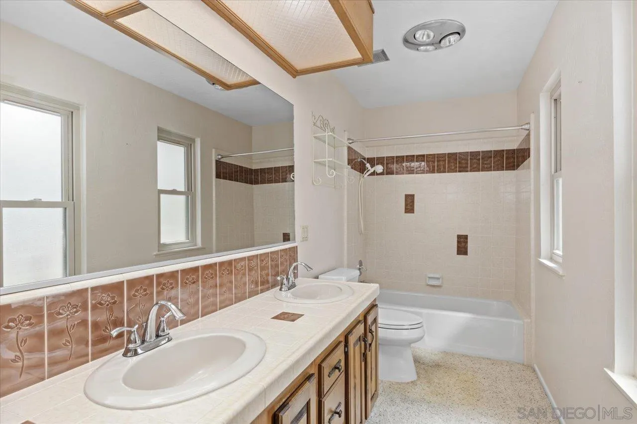 1970 Rohn Road Escondido, CA 92025 - Photo 22 of 47 Gallery Image 22