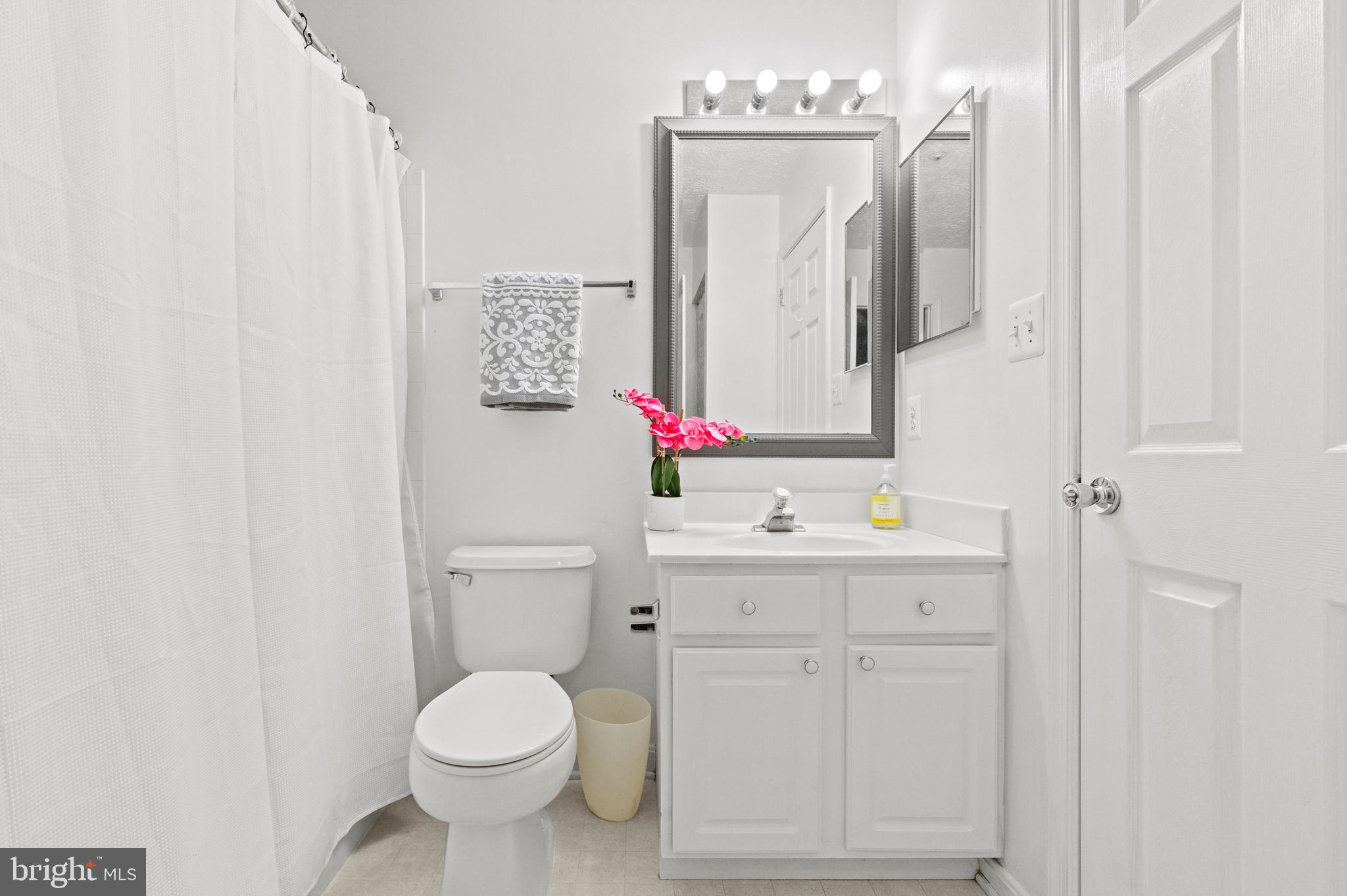 5035 Bridgeford Circle Rosedale, MD 21237 - Photo 14 of 27 Upstairs Full Bath