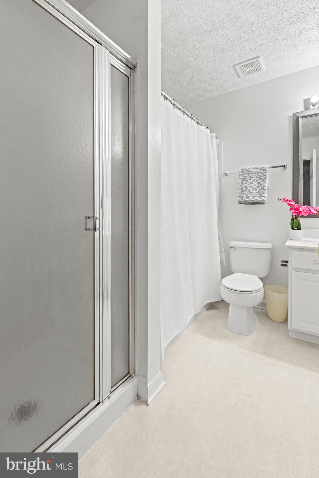 5035 Bridgeford Circle Rosedale, MD 21237 - Photo 15 of 27 Upstairs Full Bath with shower and tub