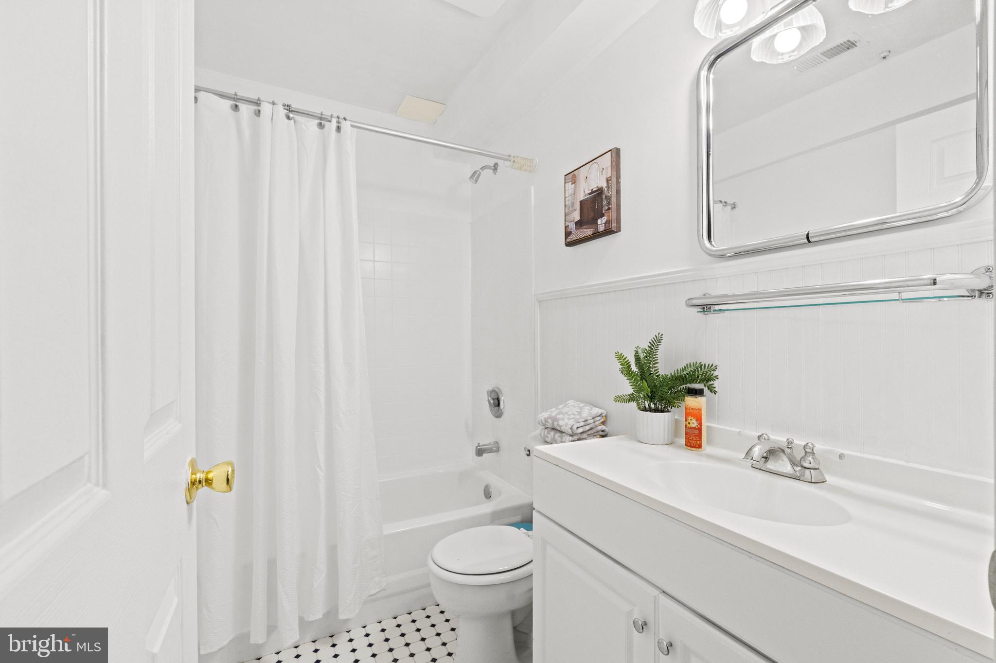 5035 Bridgeford Circle Rosedale, MD 21237 - Photo 21 of 27 Basement full bath