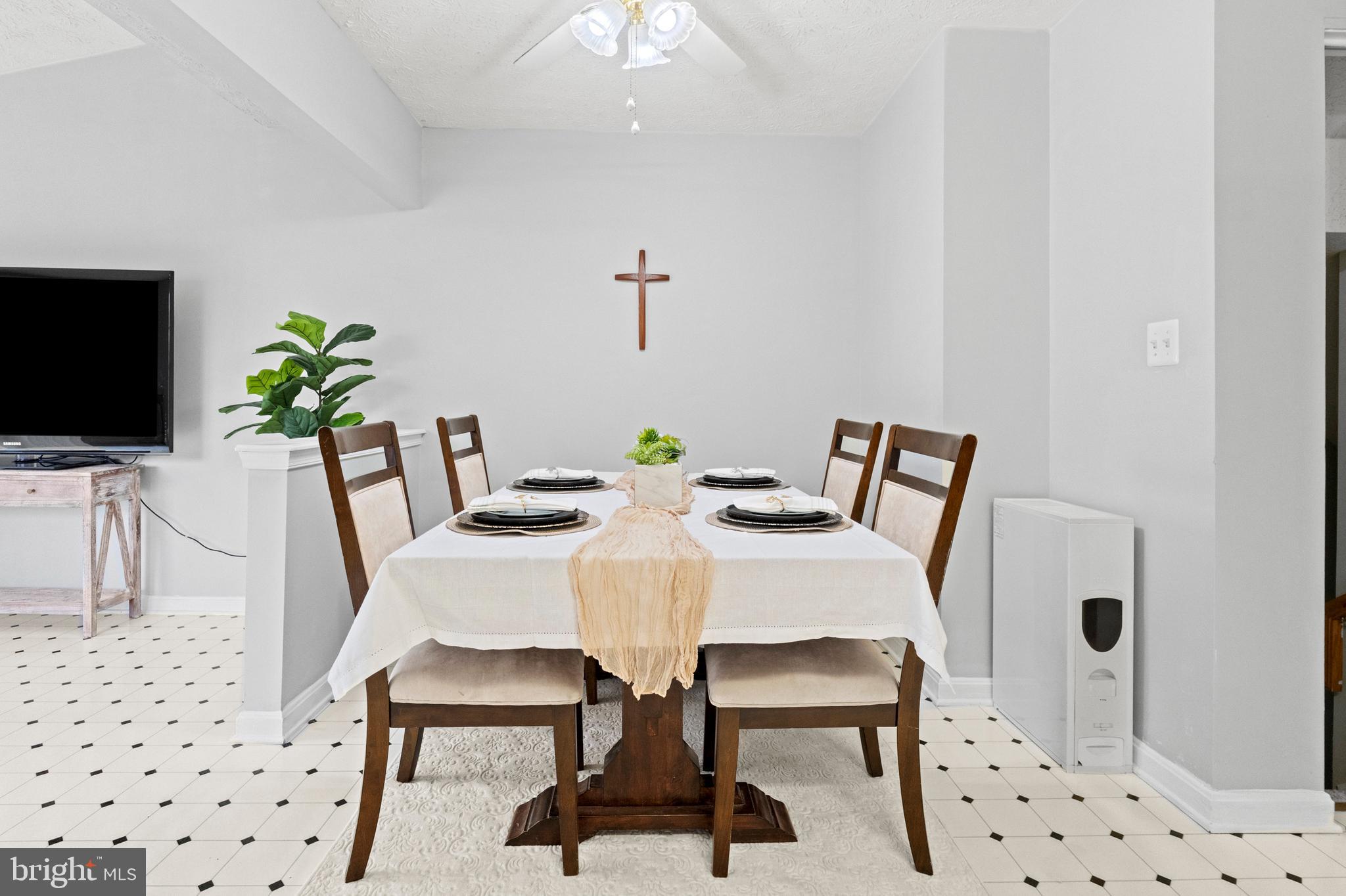 5035 Bridgeford Circle Rosedale, MD 21237 - Photo 8 of 27