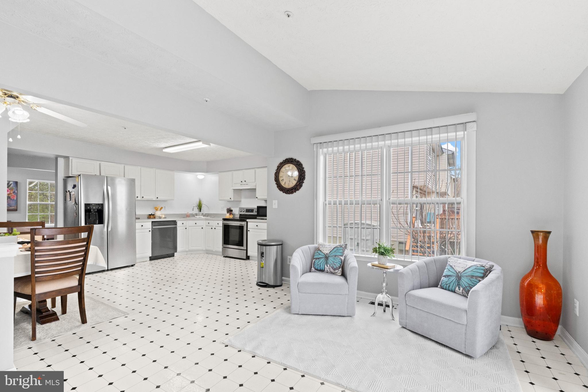 5035 Bridgeford Circle Rosedale, MD 21237 - Photo 9 of 27