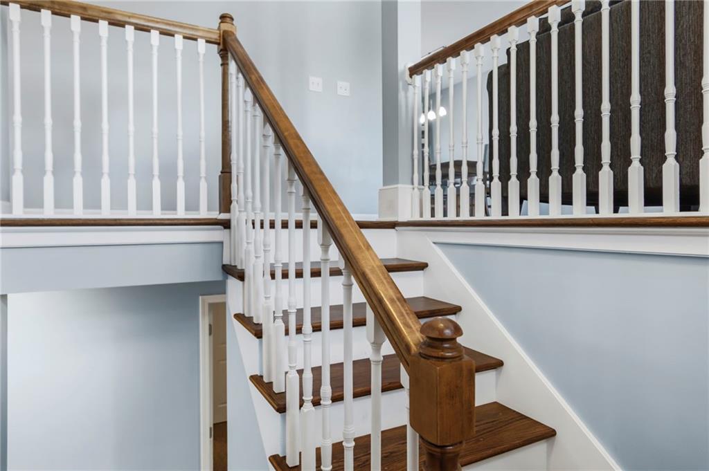 1403 Dickinson Road Independence, MO 64050 - Photo 4 of 32 Gallery Image 4