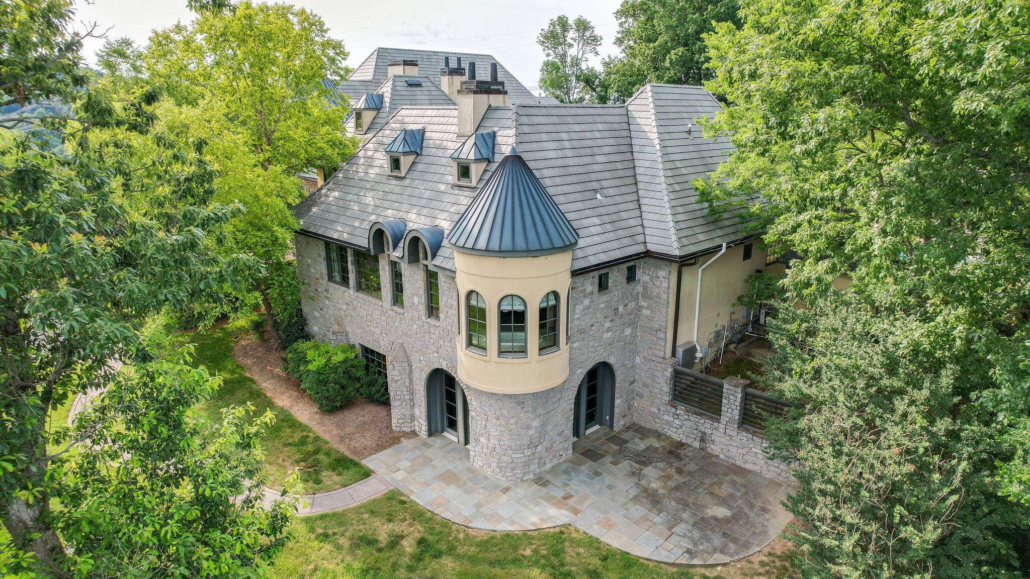 510 Legends Ridge Court Franklin, TN 37069 - Photo 4 of 46 Gallery Image 4