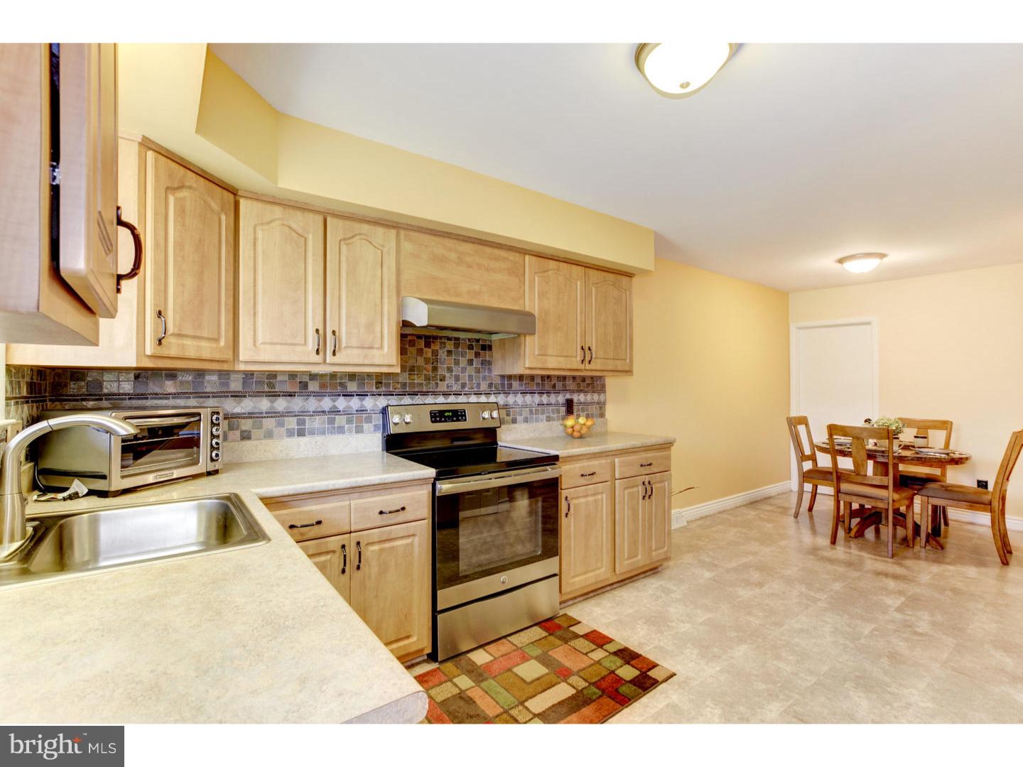 1702 Grant Road Lansdale, PA 19446 - Photo 9 of 24 Kitchen