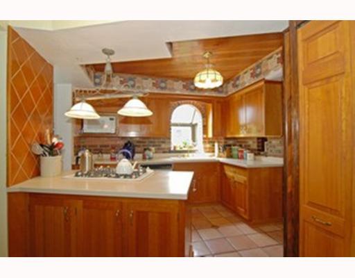 5949 Library Road Bethel Park, PA 15102 - Photo 4 of 8 Kitchen.