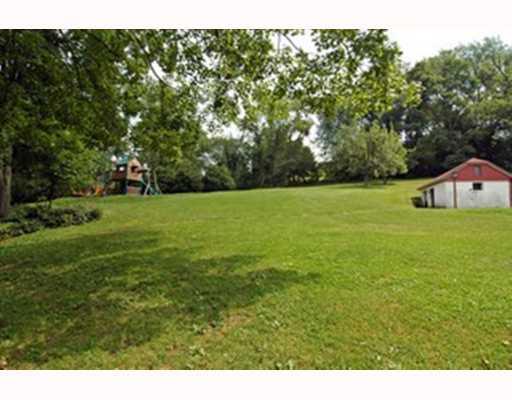 5949 Library Road Bethel Park, PA 15102 - Photo 7 of 8 Yard/Garden.