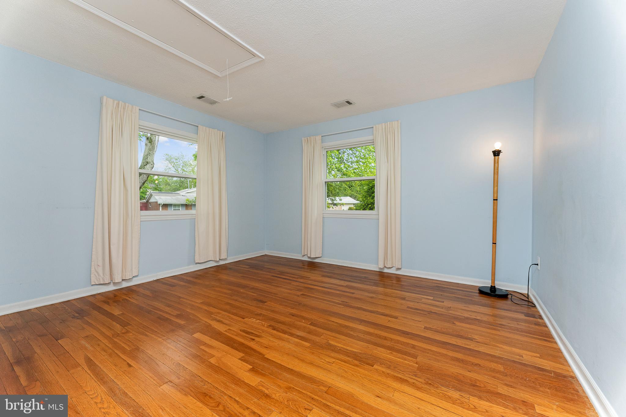 100 East Poplar Road Sterling, VA 20164 - Photo 14 of 23 2nd bedroom