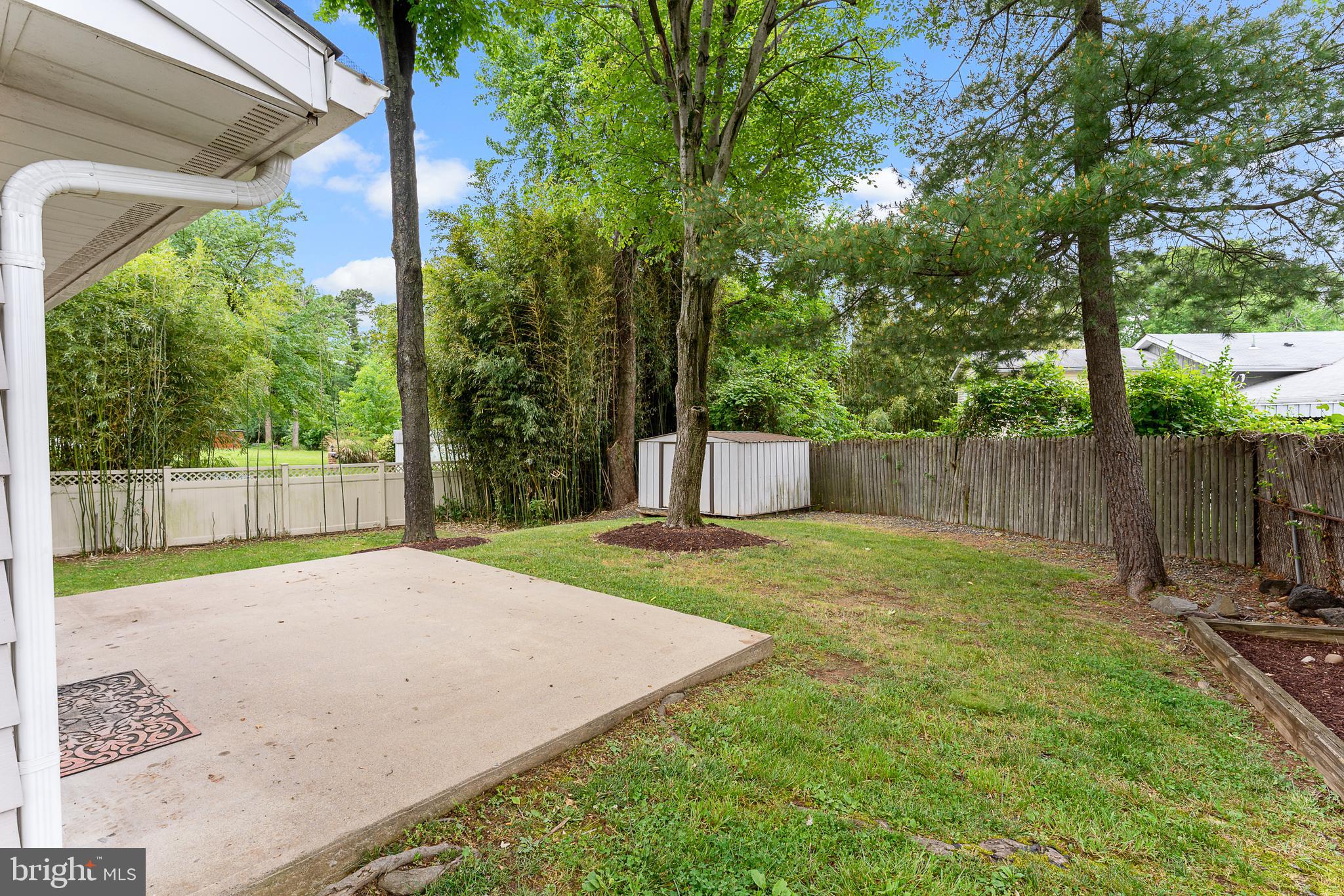 100 East Poplar Road Sterling, VA 20164 - Photo 22 of 23 Large patio