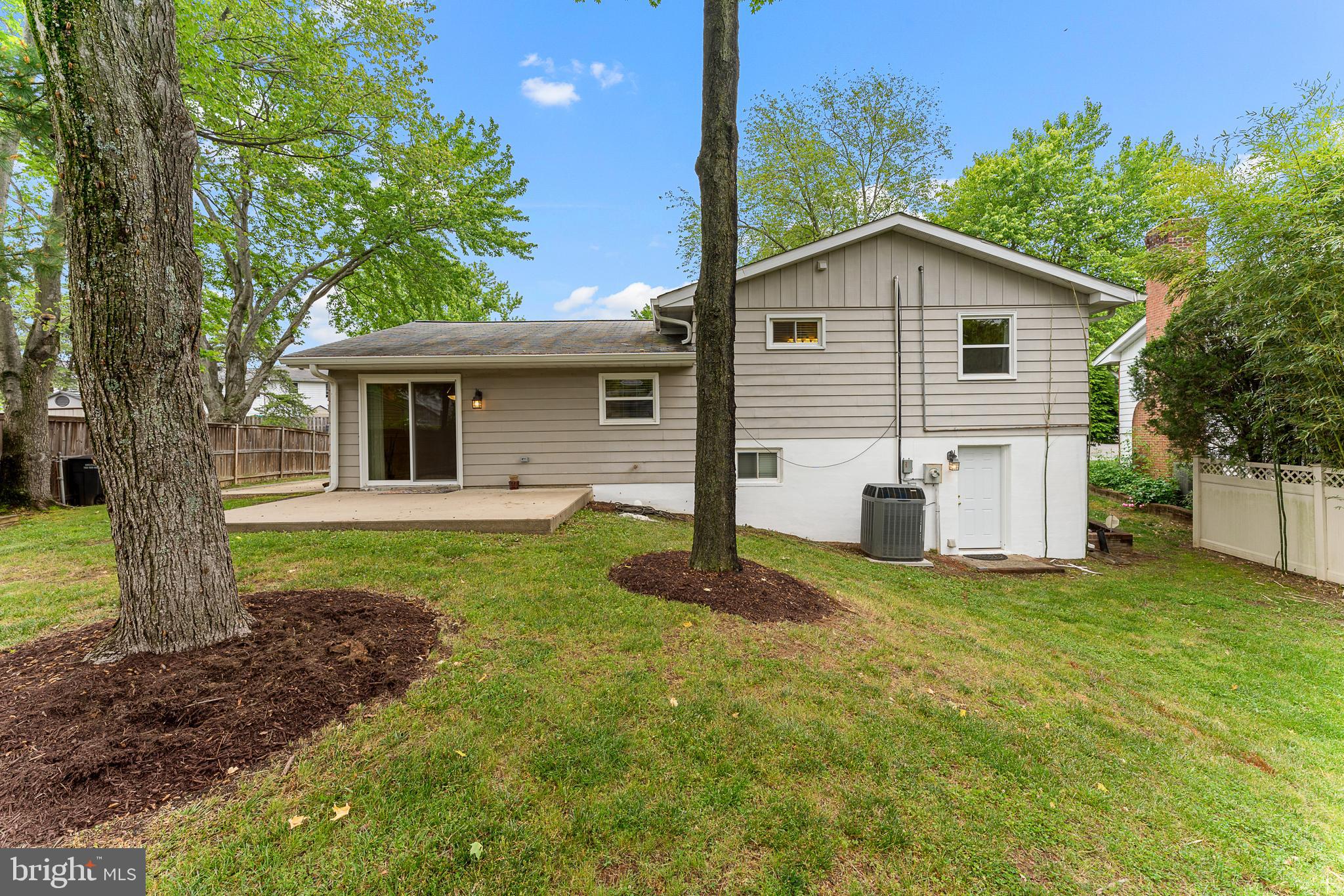 100 East Poplar Road Sterling, VA 20164 - Photo 23 of 23 Huge backyard