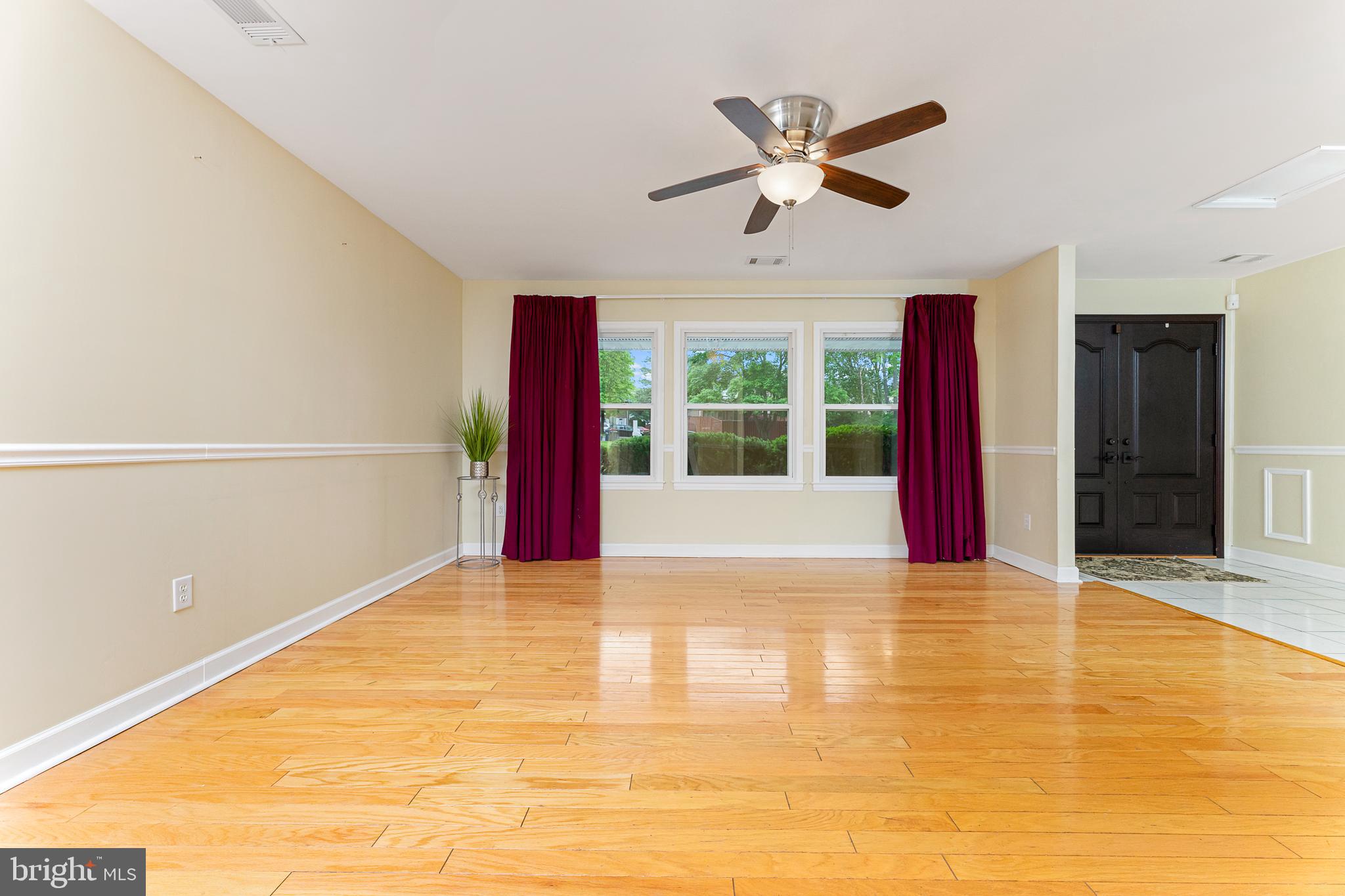 100 East Poplar Road Sterling, VA 20164 - Photo 7 of 23 Hardwood floors