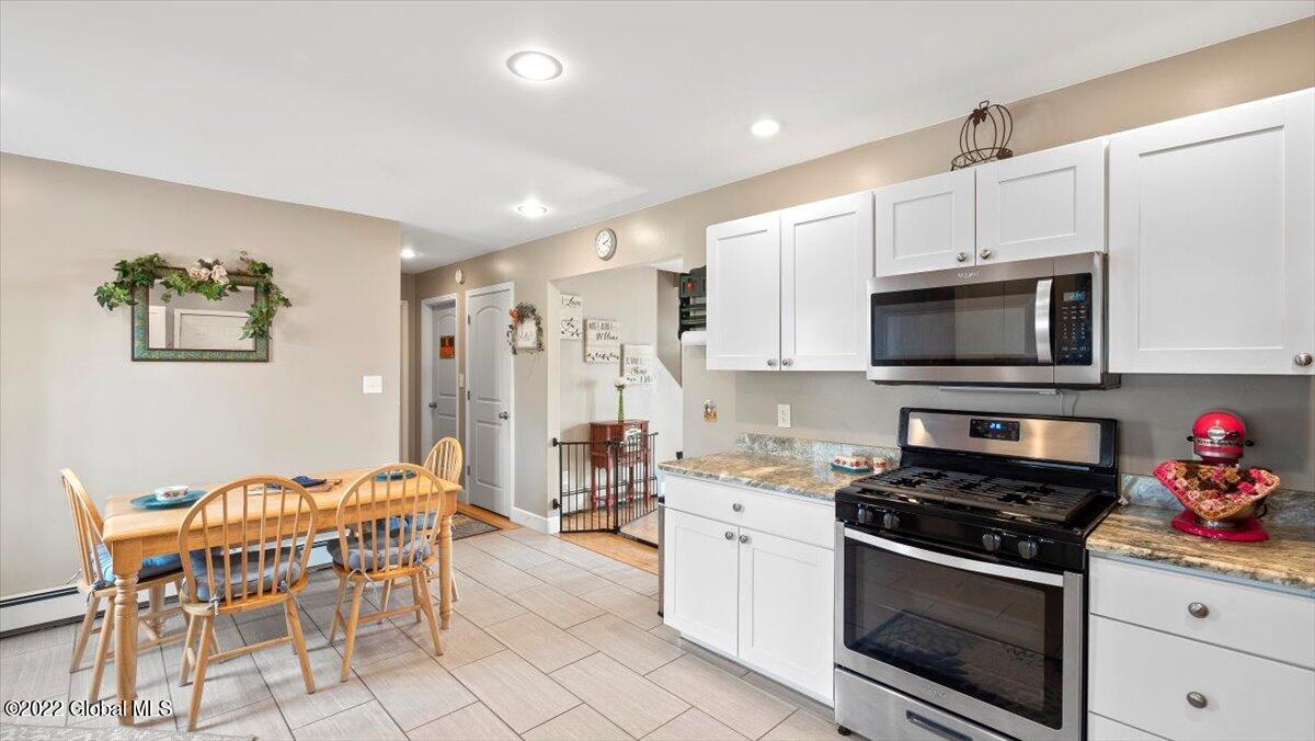 170 Caldicott Road Schenectady, NY 12303 - Photo 4 of 32 05-P1011050