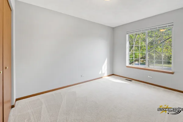$3,300 | 260 Shipland Drive, Crystal Lake, IL 60012