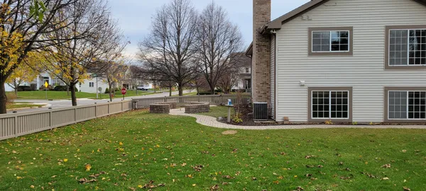 $3,300 | 260 Shipland Drive, Crystal Lake, IL 60012