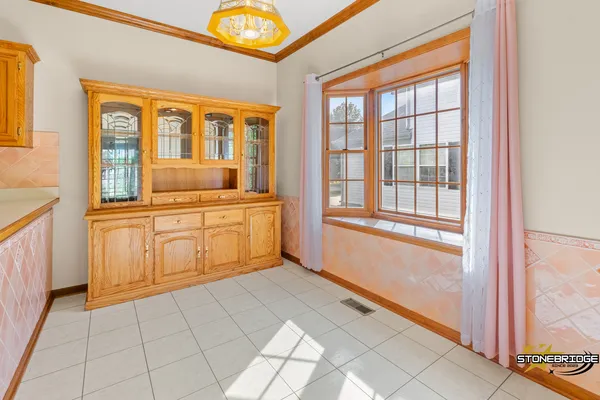 $3,300 | 260 Shipland Drive, Crystal Lake, IL 60012