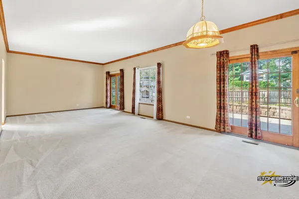 $3,300 | 260 Shipland Drive, Crystal Lake, IL 60012