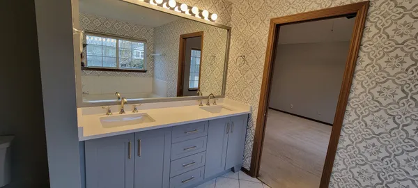 $3,300 | 260 Shipland Drive, Crystal Lake, IL 60012