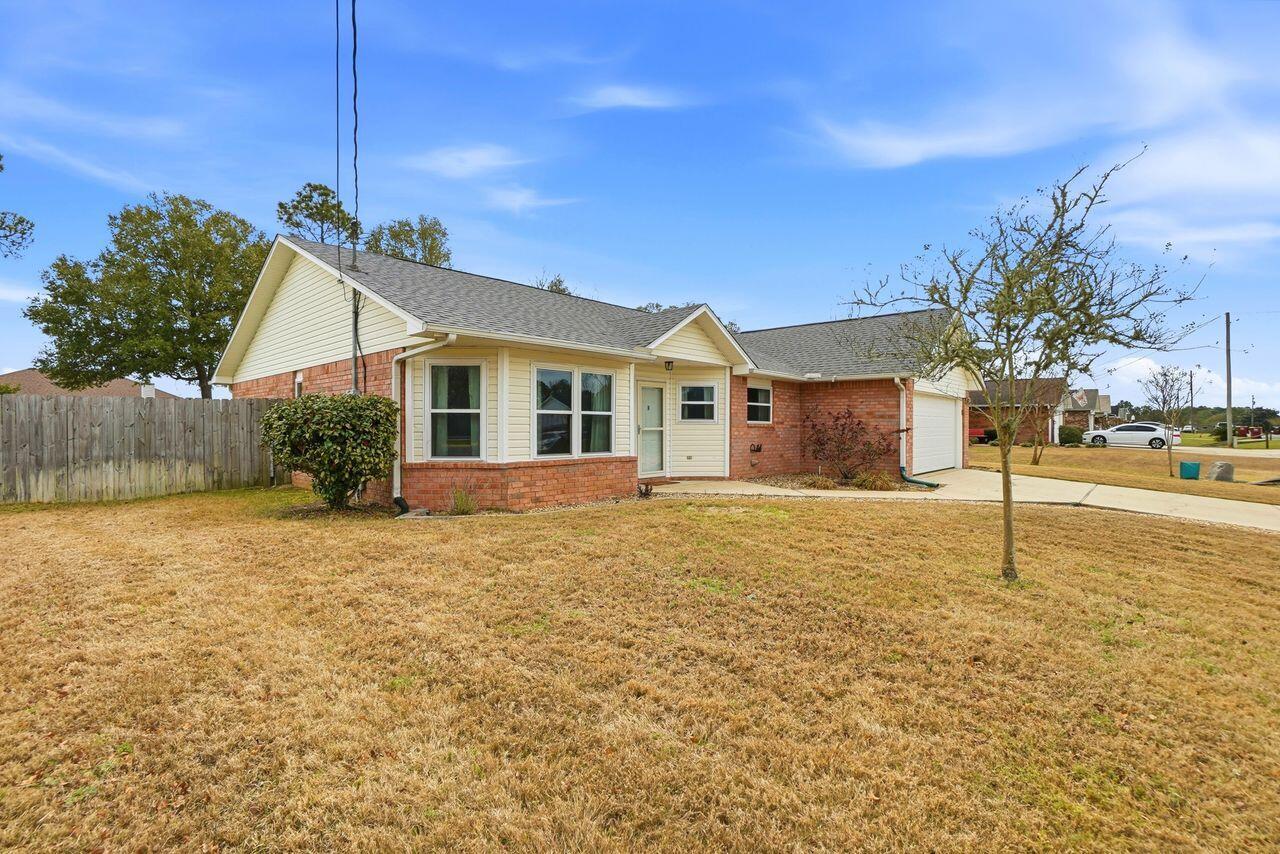 1285 Jefferyscot Drive Crestview, FL 32536 - Photo 5 of 41 a house view with a outdoor space