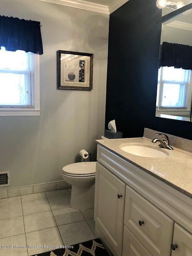 131 Lancaster Road Freehold, NJ 07728 - Photo 22 of 42 Renovated main bath