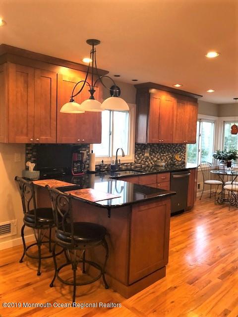 131 Lancaster Road Freehold, NJ 07728 - Photo 24 of 42 Breakfast bar