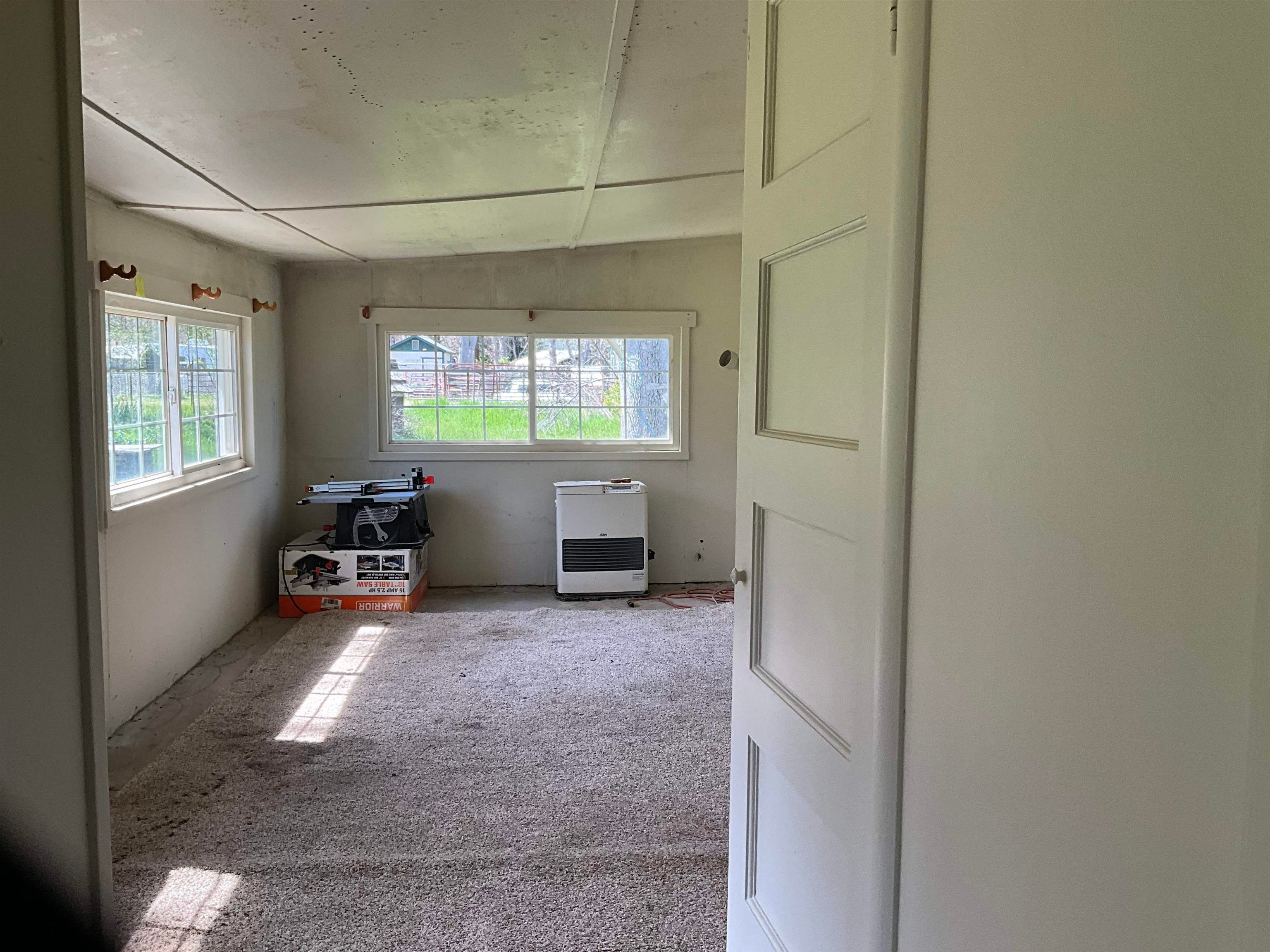 404 Dewitt Park Road Yreka, CA 96097 - Photo 4 of 37 Gallery Image 4