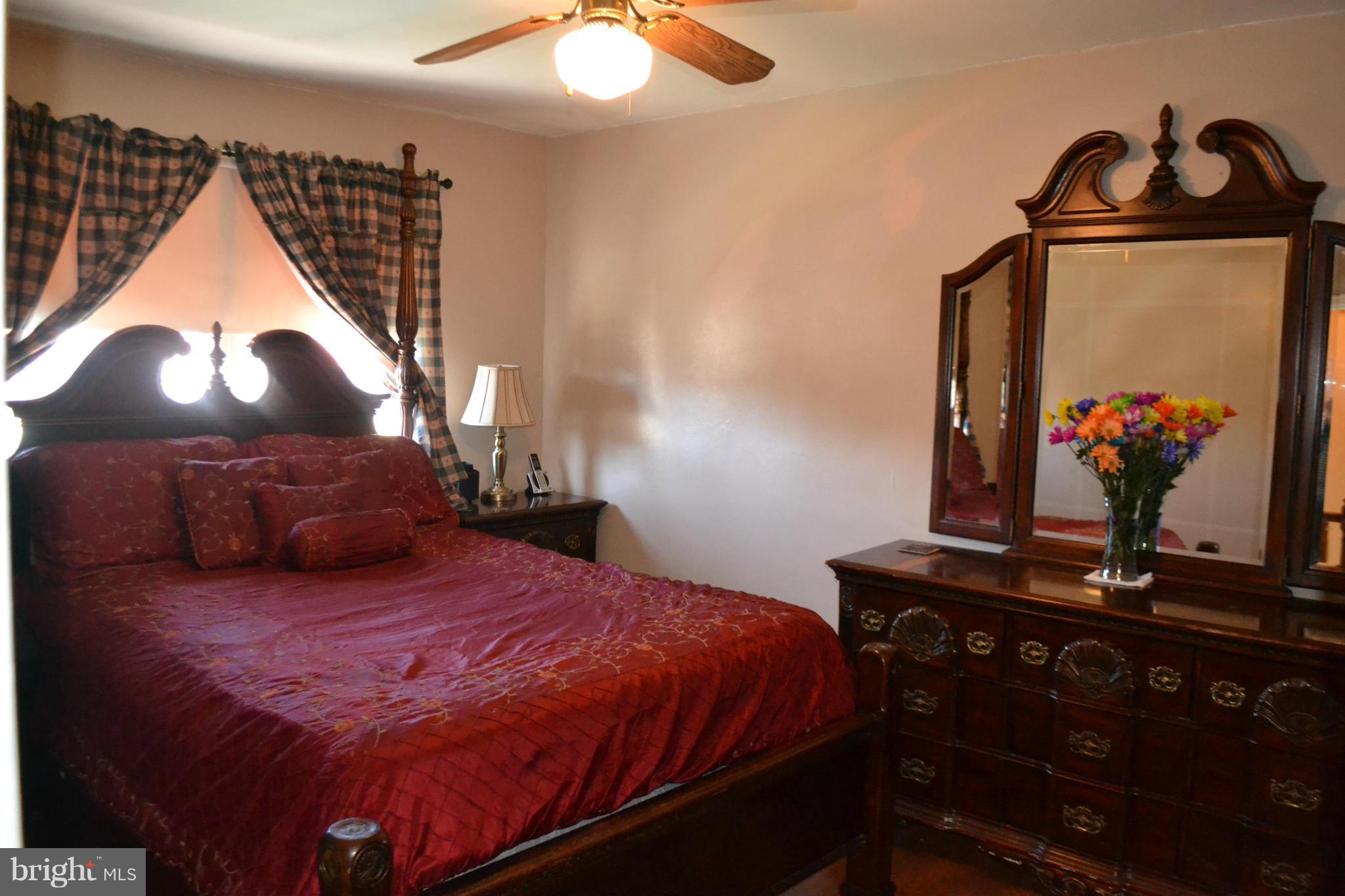907 Coleridge Road Baltimore, MD 21229 - Photo 23 of 23 Bedroom (Master)