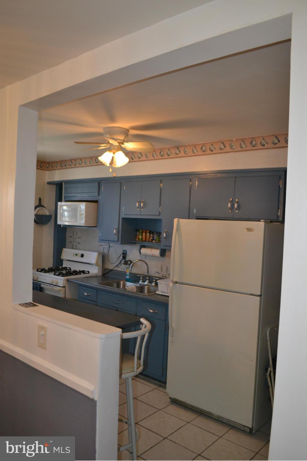 907 Coleridge Road Baltimore, MD 21229 - Photo 7 of 23 Kitchen