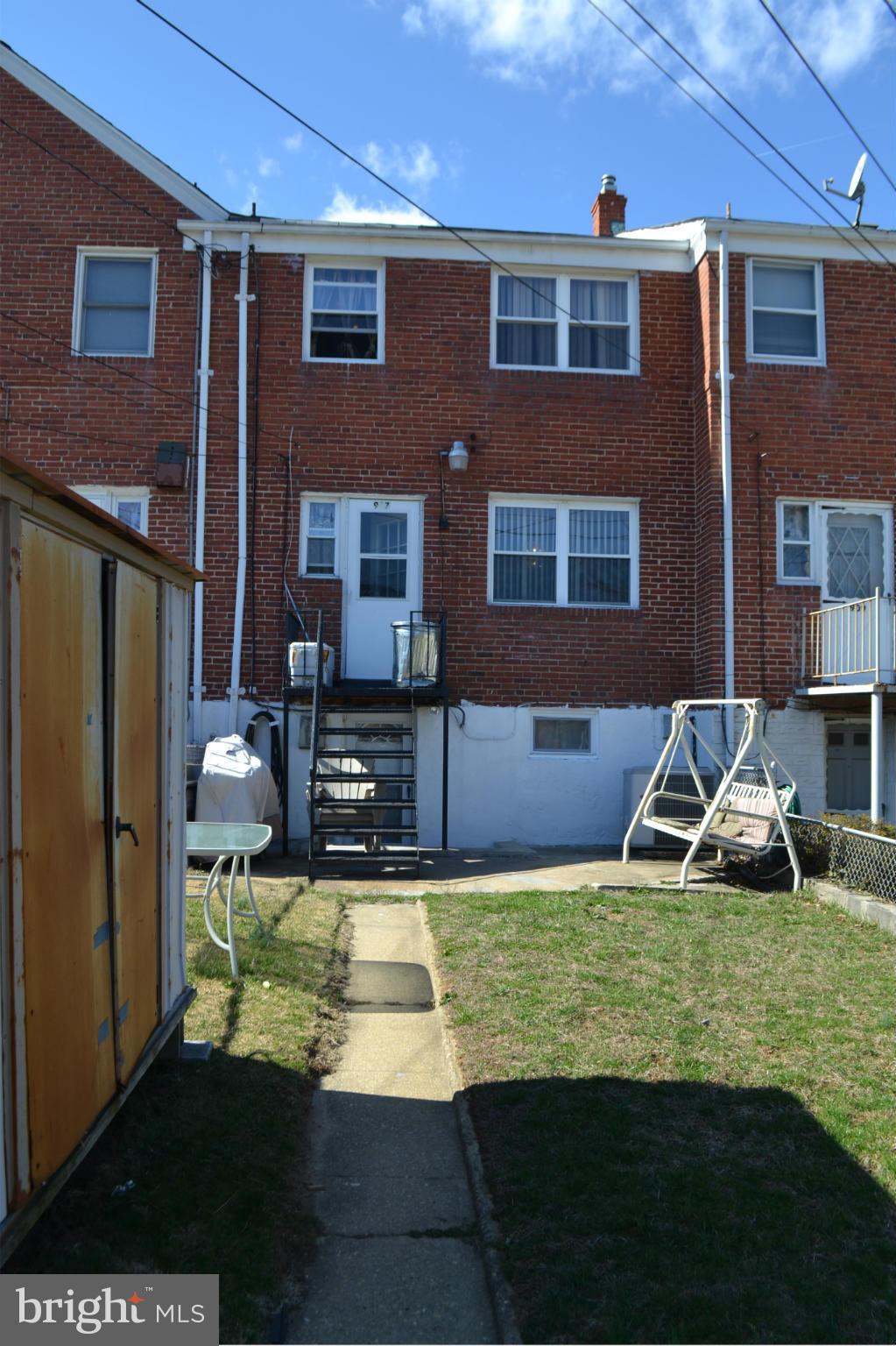 907 Coleridge Road Baltimore, MD 21229 - Photo 10 of 23 Exterior (Rear)
