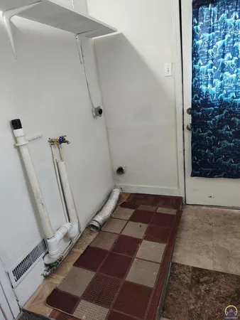 $120,000 | 215 New Jersey Avenue, Holton, KS 66436