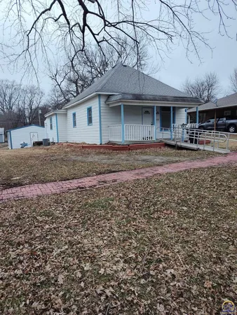 $120,000 | 215 New Jersey Avenue, Holton, KS 66436