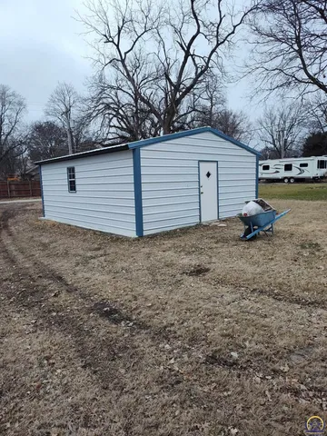 $125,000 | 215 New Jersey Avenue, Holton, KS 66436