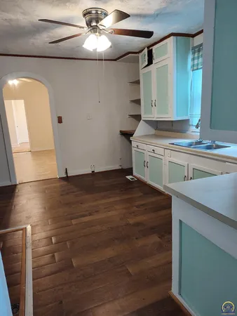 $120,000 | 215 New Jersey Avenue, Holton, KS 66436