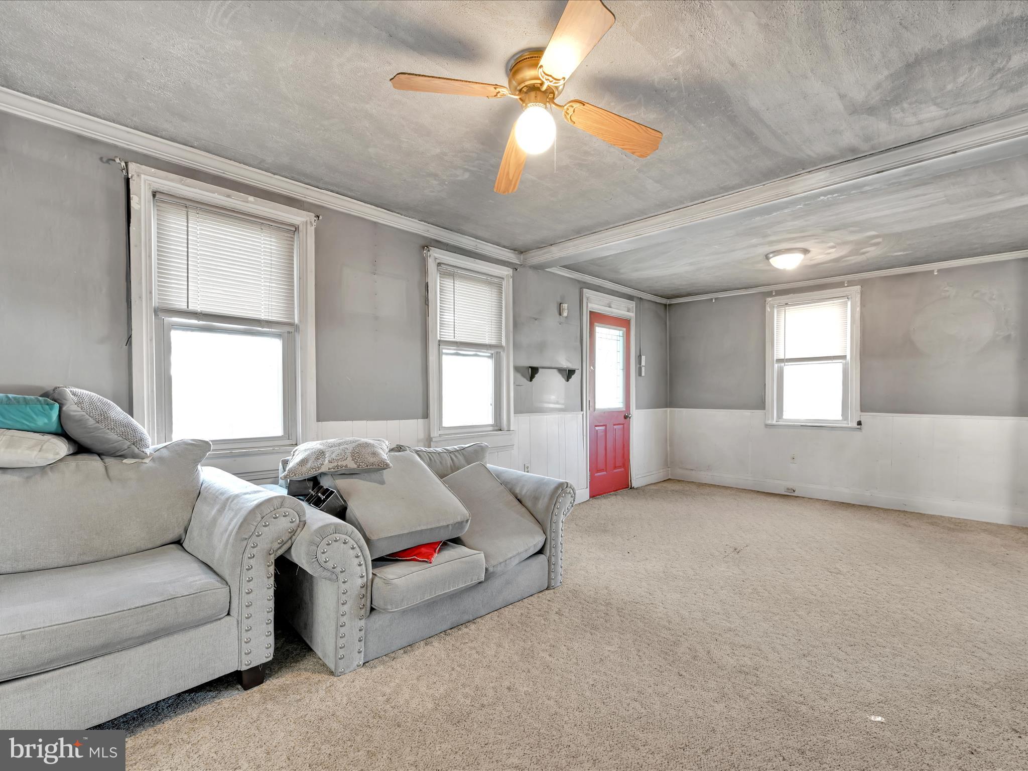 522 Prescott Road Lebanon, PA 17042 - Photo 7 of 51 Living Room