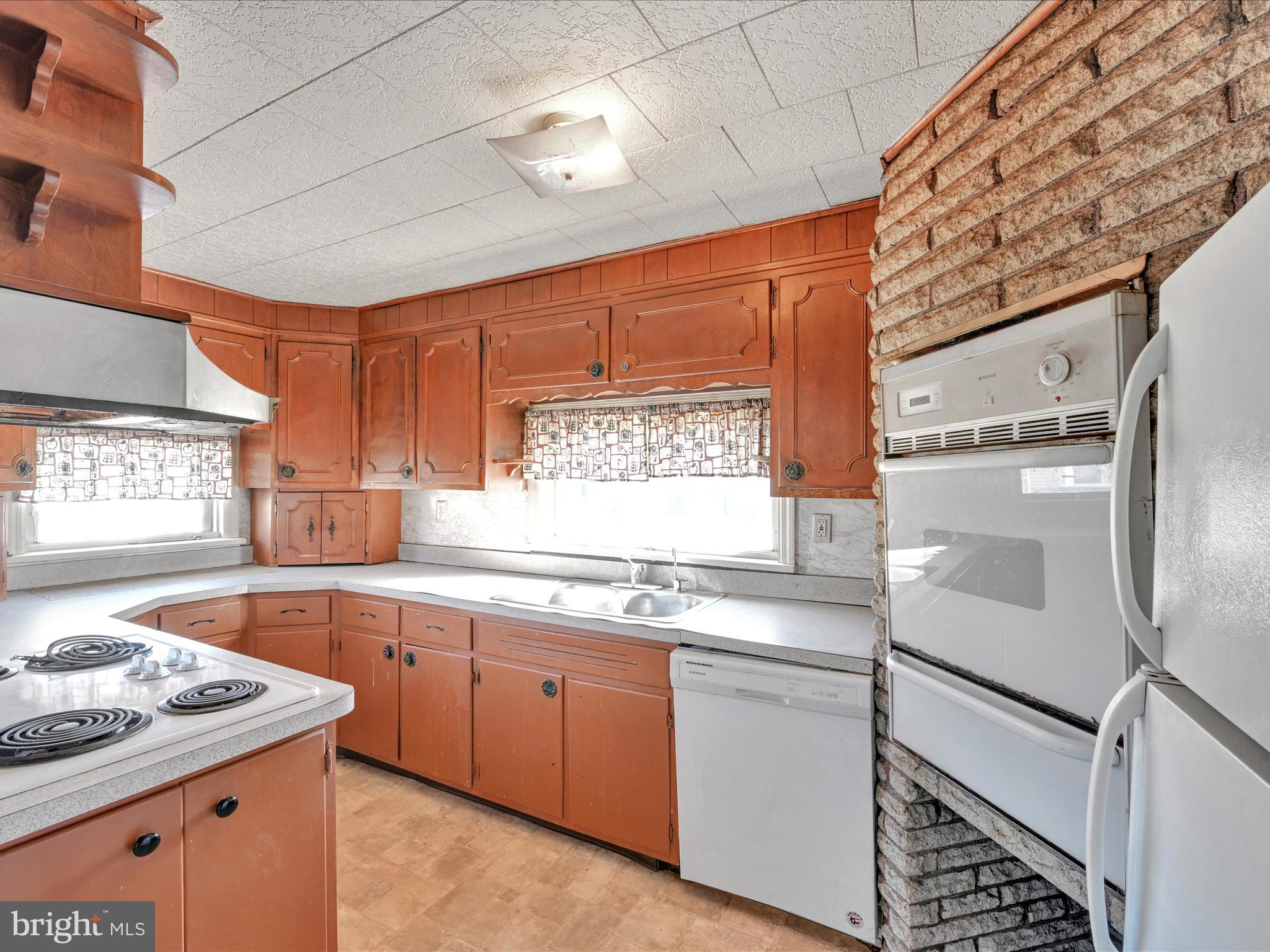 522 Prescott Road Lebanon, PA 17042 - Photo 9 of 51 Kitchen