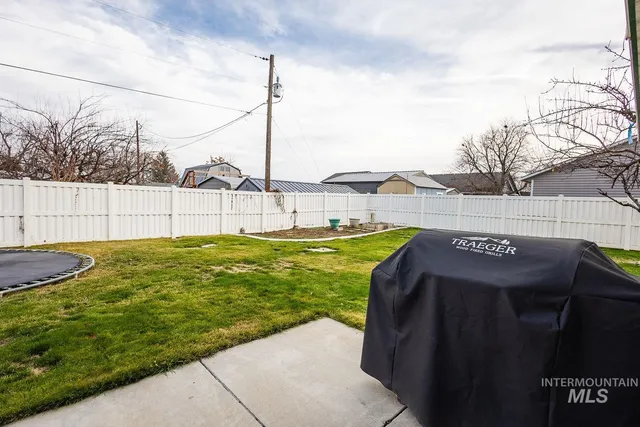 $364,999 | 2150 Bishop Avenue, Fruitland, ID 83619