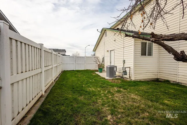 $364,999 | 2150 Bishop Avenue, Fruitland, ID 83619