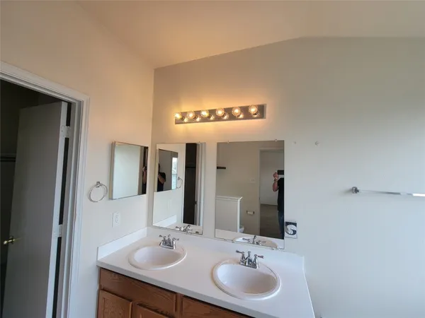 $1,850 | 2410 Lakecrest Village Court, Katy, TX 77493