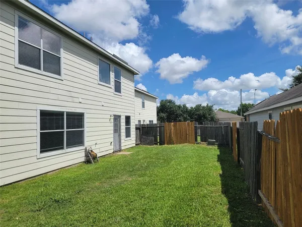 $1,850 | 2410 Lakecrest Village Court, Katy, TX 77493