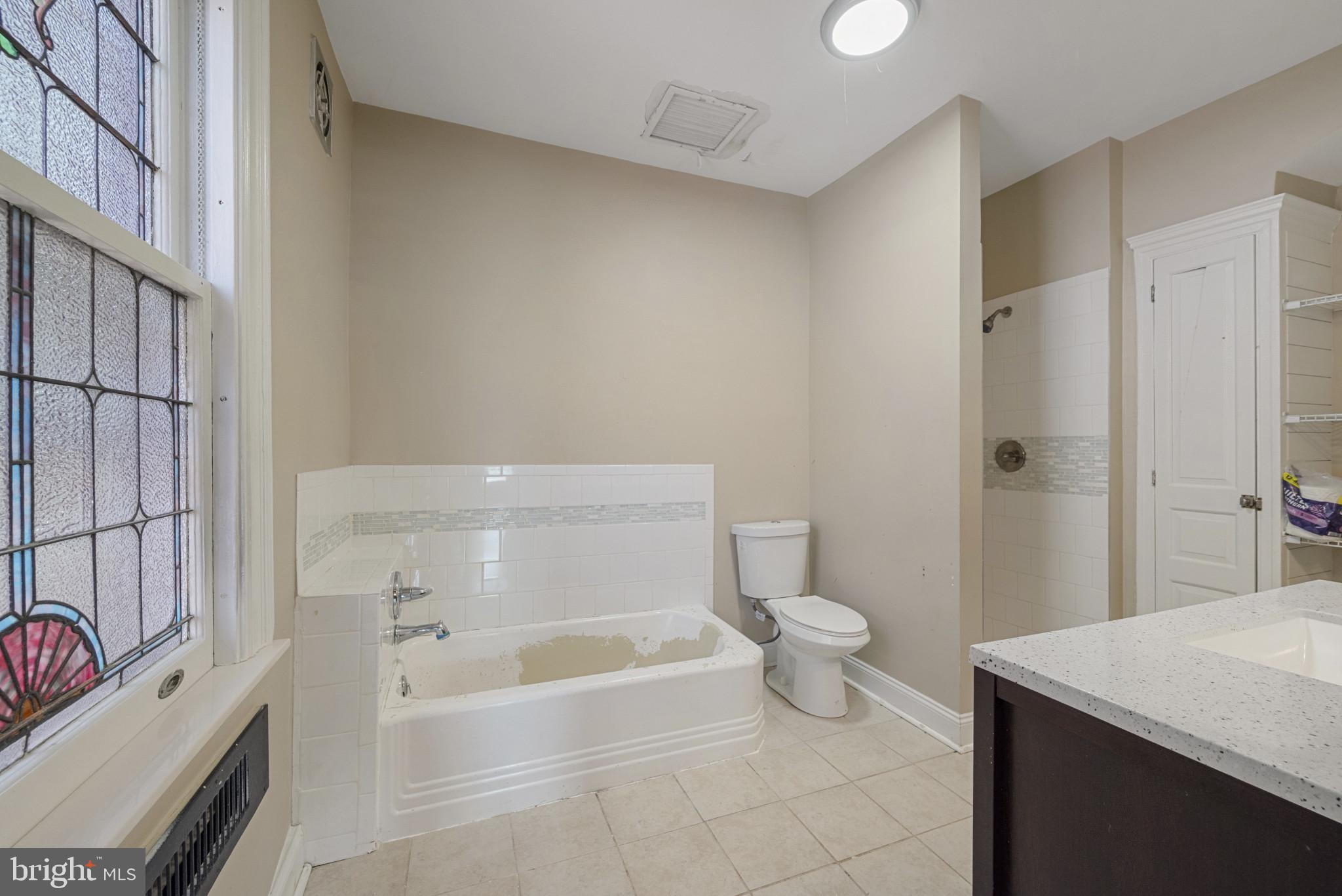 121 West Springettsbury Avenue York, PA 17403 - Photo 19 of 40