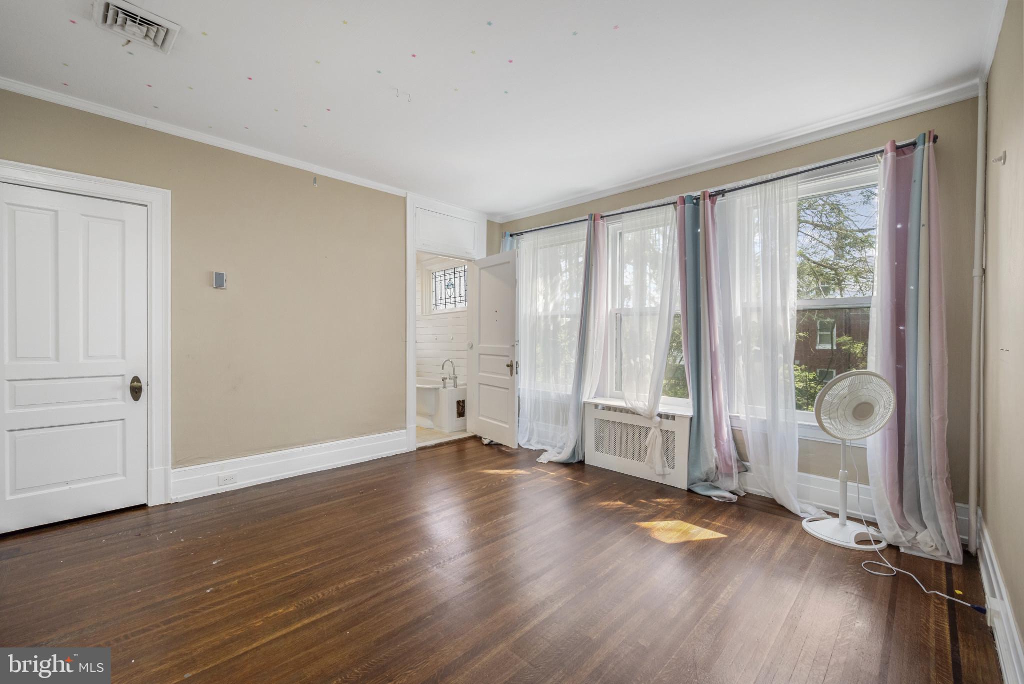 121 West Springettsbury Avenue York, PA 17403 - Photo 22 of 40