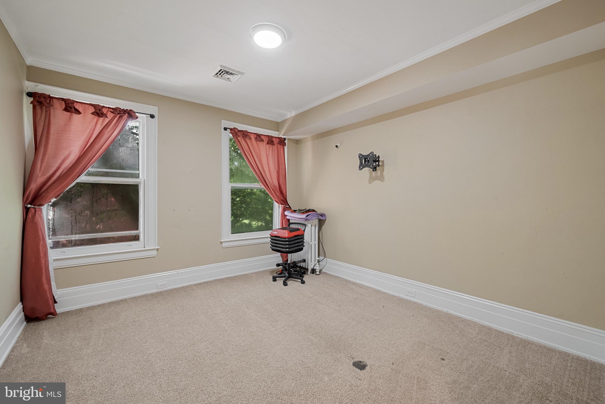 121 West Springettsbury Avenue York, PA 17403 - Photo 25 of 40