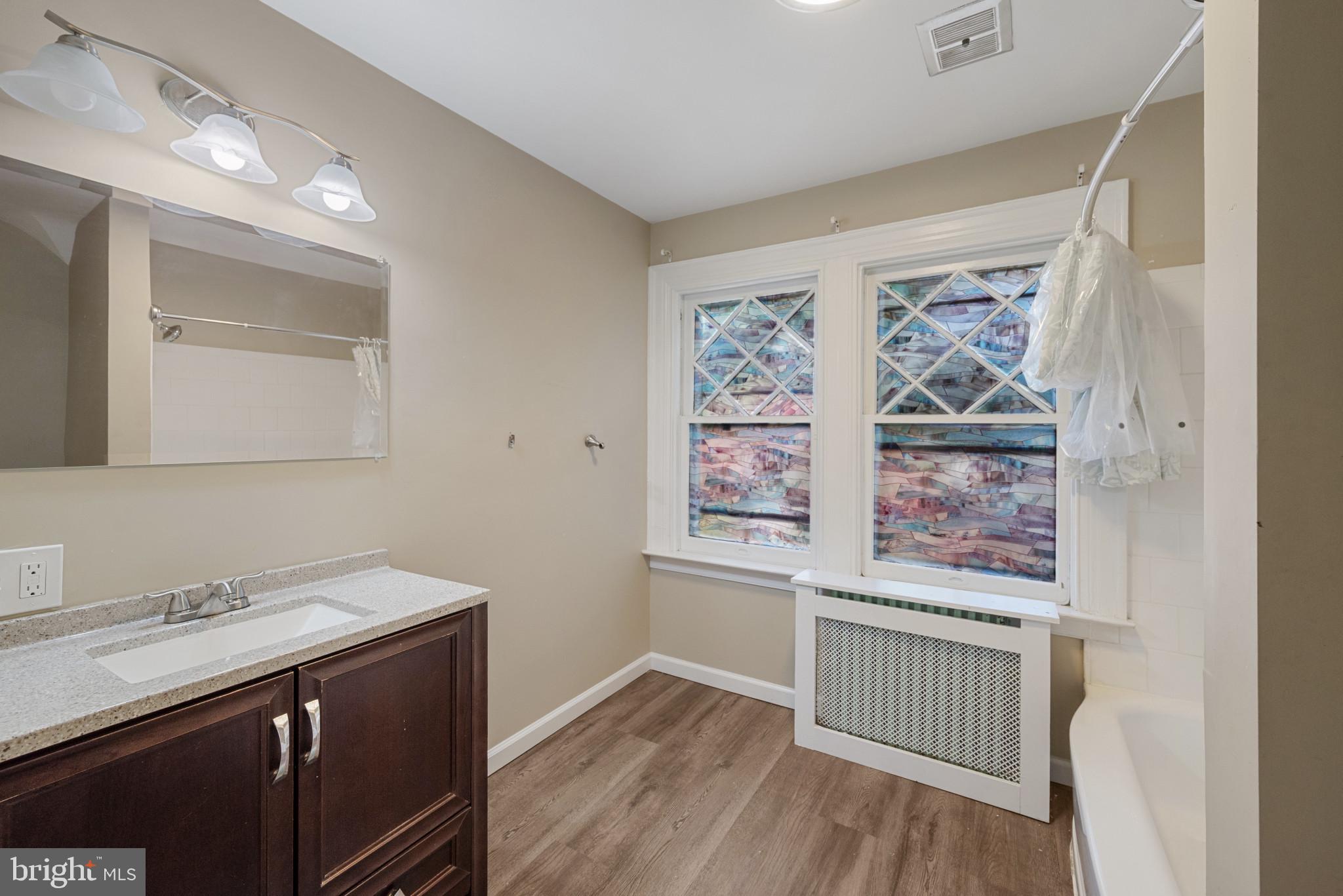 121 West Springettsbury Avenue York, PA 17403 - Photo 31 of 40