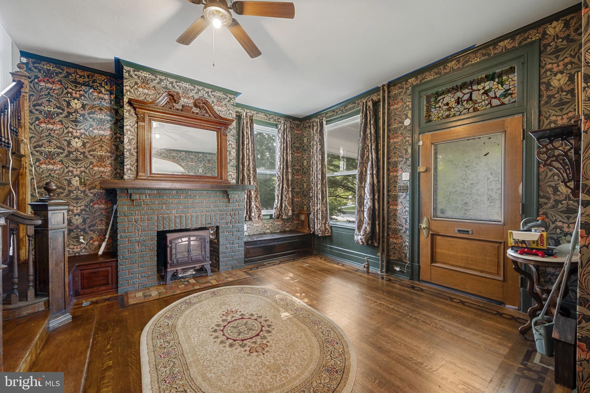 121 West Springettsbury Avenue York, PA 17403 - Photo 4 of 40