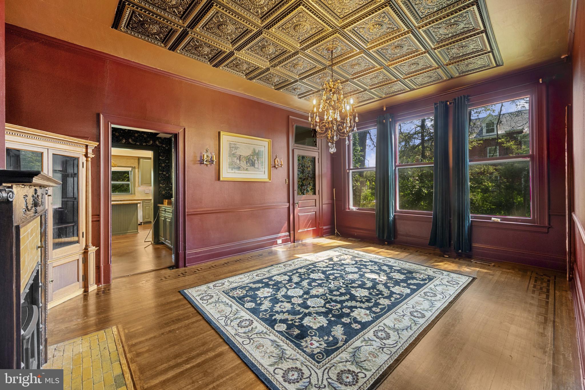 121 West Springettsbury Avenue York, PA 17403 - Photo 7 of 40