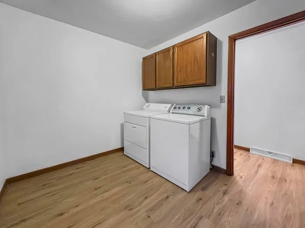$191,000 | 609 East Porter Avenue, Watseka, IL 60970
