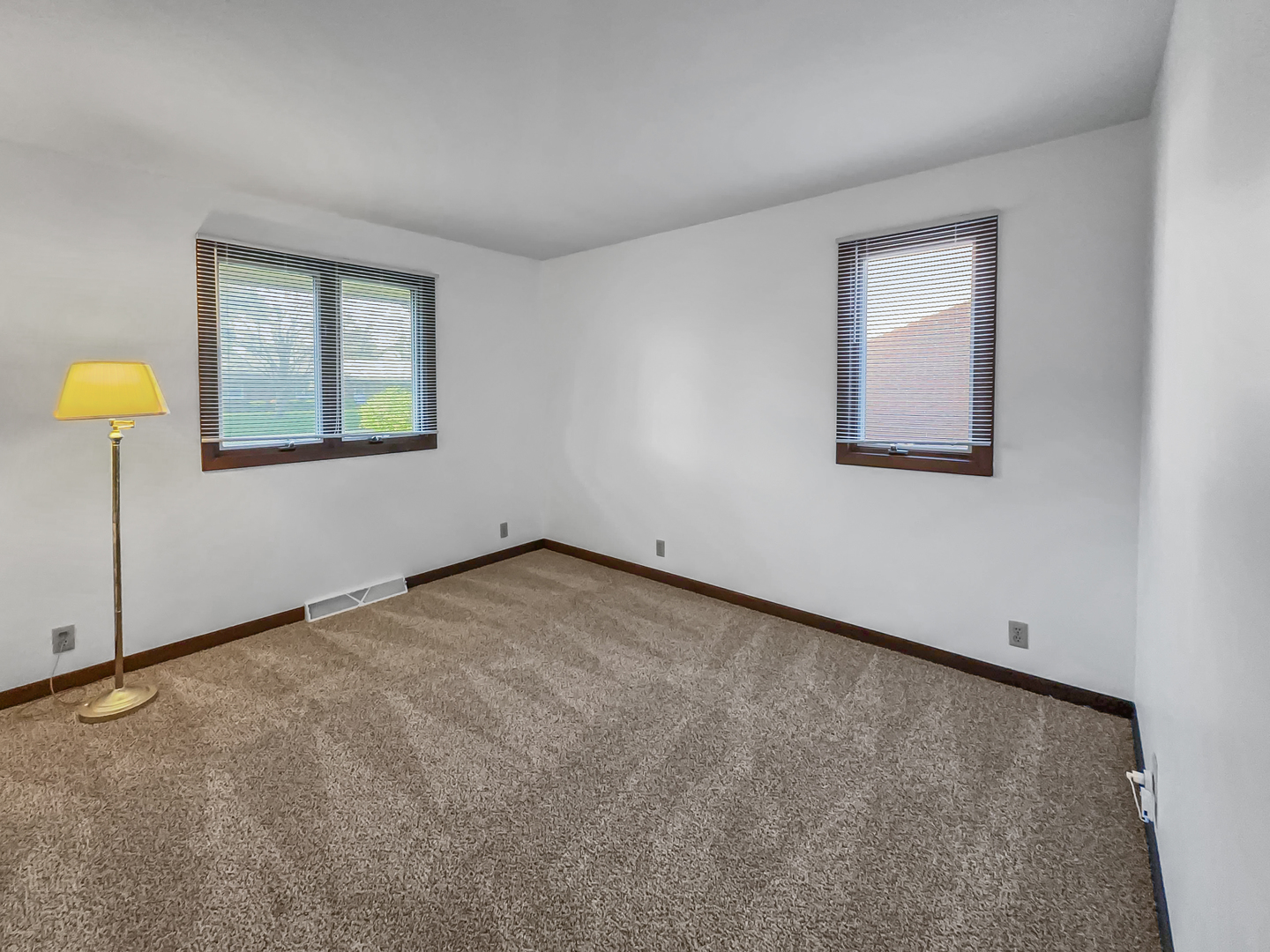 609 East Porter Avenue Watseka, IL 60970 - Photo 13 of 19
