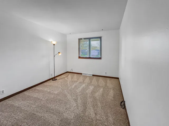 $191,000 | 609 East Porter Avenue, Watseka, IL 60970