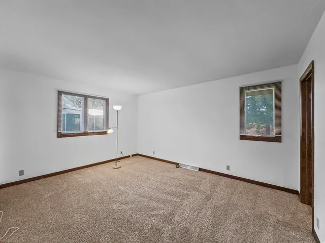 $191,000 | 609 East Porter Avenue, Watseka, IL 60970