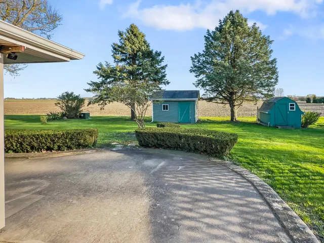 $191,000 | 609 East Porter Avenue, Watseka, IL 60970